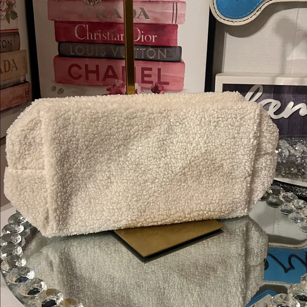 Festive 'MERRY' White Pouch